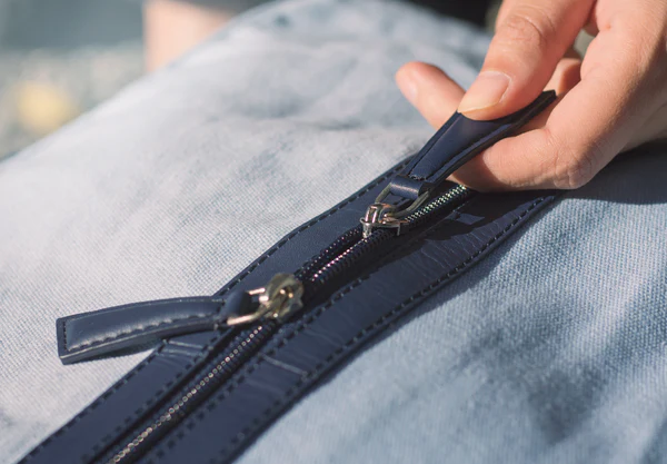 How to fix a seperated zipper? - ZIPHOO